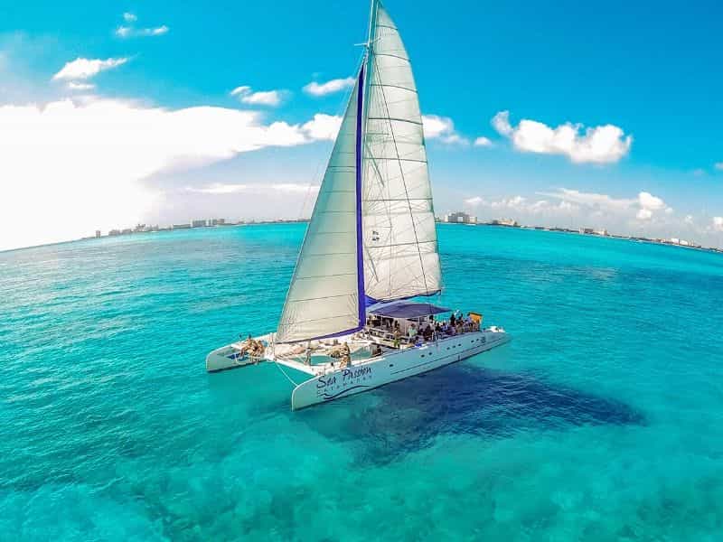 private isla mujeres catamaran tour from cancun with open bar